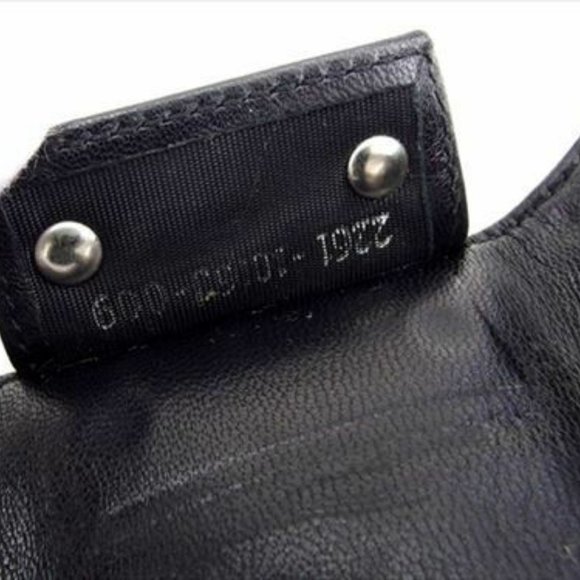 Fendi Key holder Key case Black Silver Woman unisex Authentic Used T7410 - Picture 3 of 7